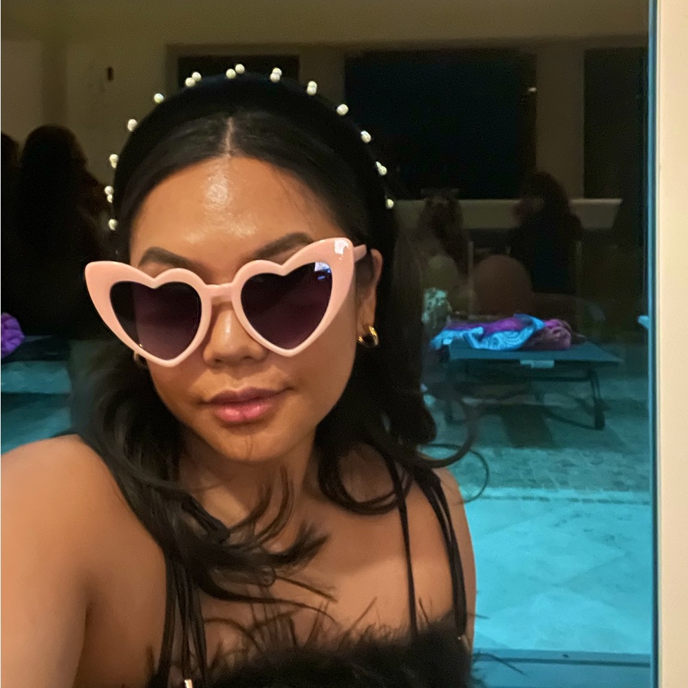 Hi! Welcome to my Posh closet.